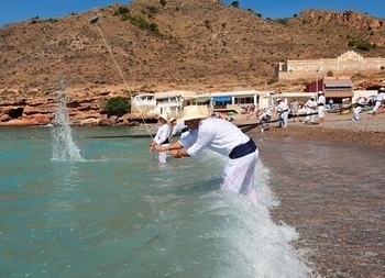 El Portus maintains historic fishing techniques