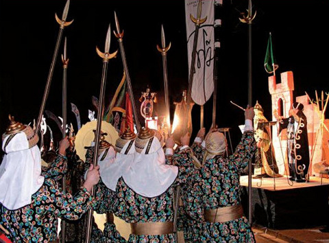 Fiestas del Escudo in Cieza: La  Invasión