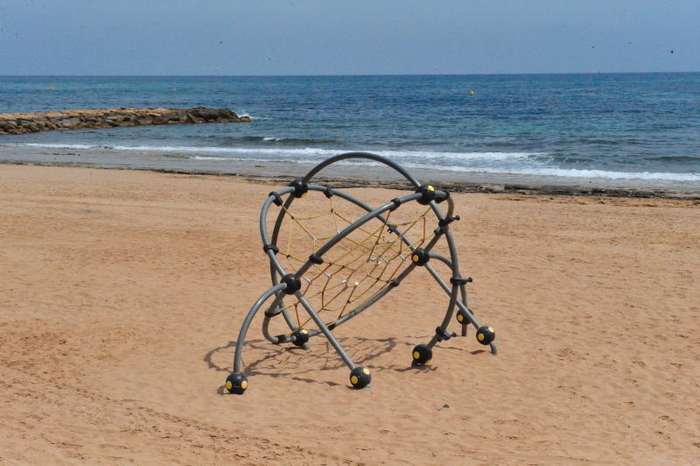 Playa de Los Locos, a long sandy beach in central Torrevieja