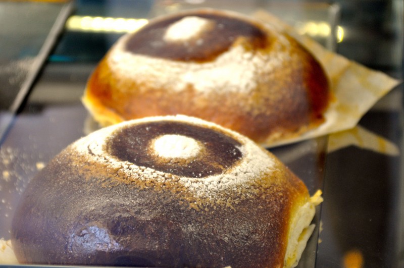 Toña, a typical brioche of Alicante province