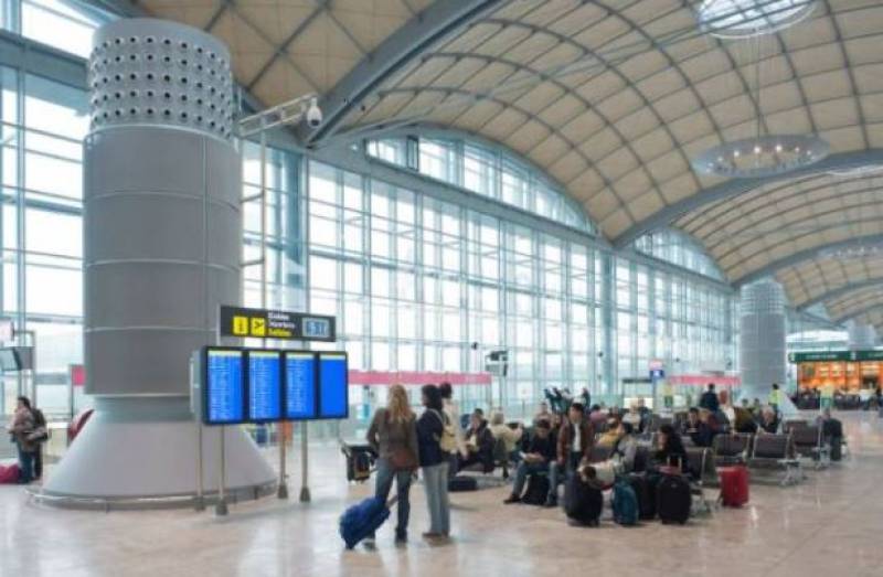 Alicante Airport hits record two million passengers in a single month