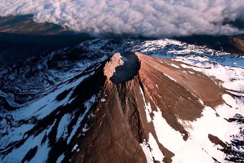 Tenerife volcano registers 90 earthquakes in an hour