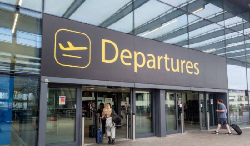 Middle East airspace crisis leaves Spain travellers in limbo: Your refund rights explained