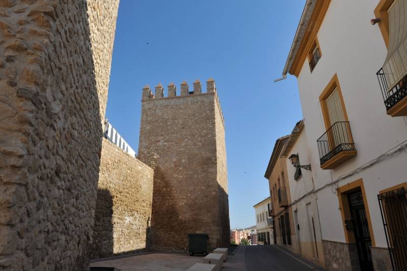 Lorca undertakes urgent repairs on the historic Porche de San Antonio city gate