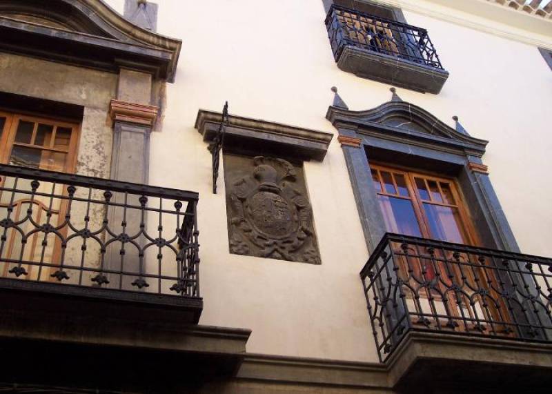 July 24 Tour of the historic coats of arms on important buildings in Caravaca